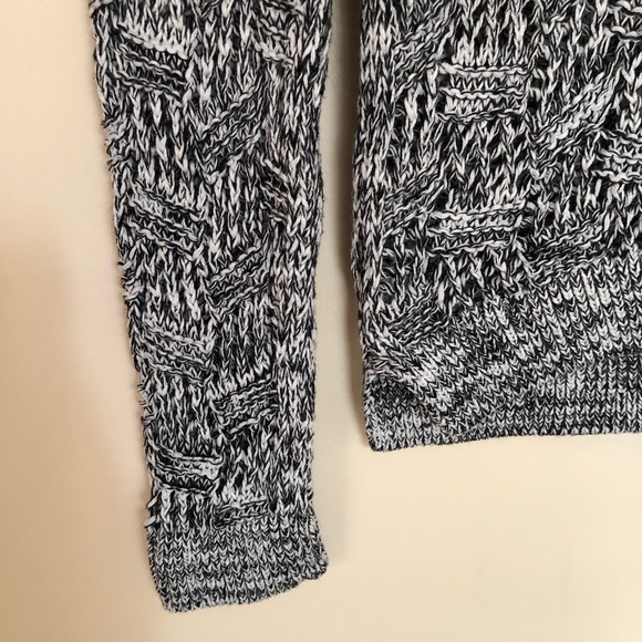 LOFT KNIT SCALLOPED POINTELLE SWEATER SIZE S - Picture 14 of 17